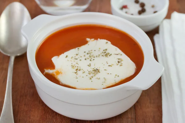 Tomato soup with mozzarella — Stock Photo, Image