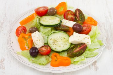peynir mozzarella salatası