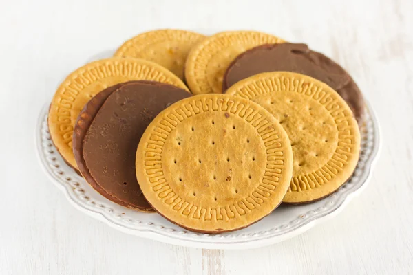 Tabakta çikolatalı kurabiye — Stok fotoğraf