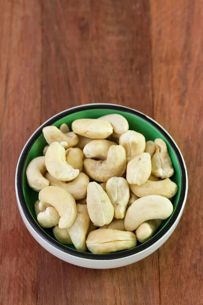 Cashew in kleiner Schüssel — Stockfoto