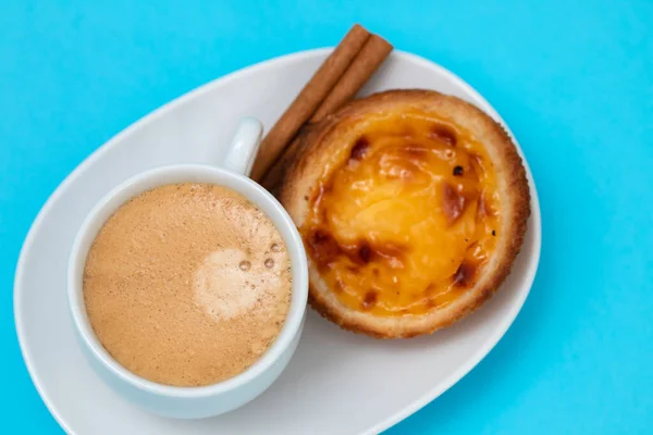 Postre Típico Portugués Pastel Nata Con Taza Café —  Fotos de Stock