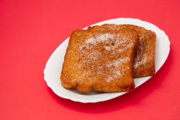 Sobremesa Típica Portuguesa Natal Pão Frito Com Canela Prato Branco — Fotografia de Stock