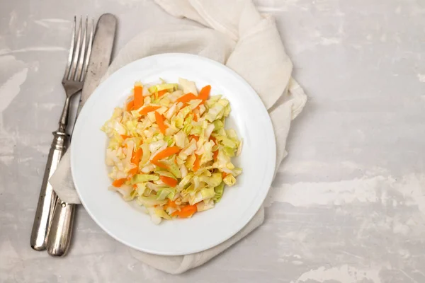 Salad Fresh Cabbage Carrot White Dish Ceramic — Zdjęcie stockowe