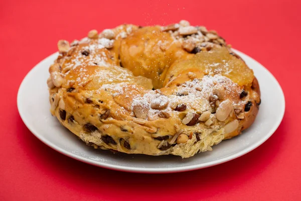 Tarta Fruta Típica Portuguesa Bolo Rainha Plato Grande Blanco — Foto de Stock