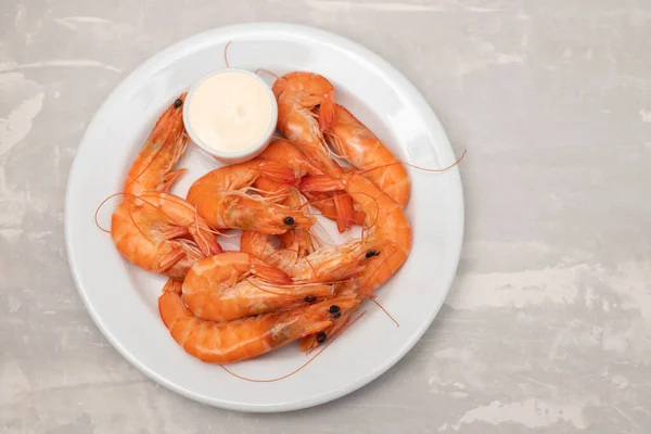 Boiled Fresh Whole Shrimps Sauce Small Bowl White Plate Gray — Stock Photo, Image