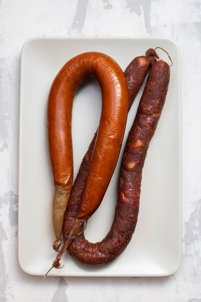Типичные Португальские Копченые Колбасы Большом Блюде Керамике — стоковое фото