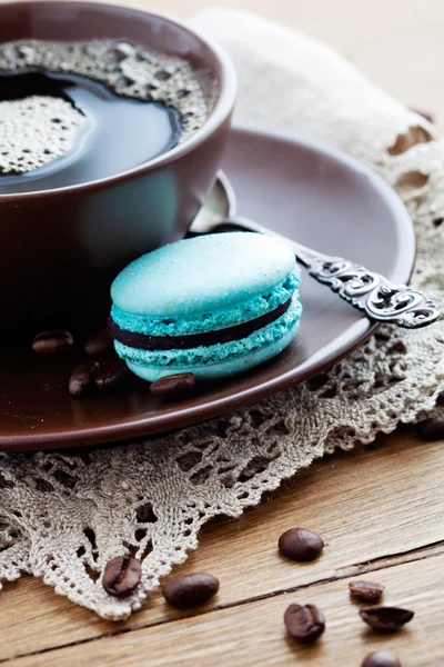 Kahve macaroons ile — Stok fotoğraf