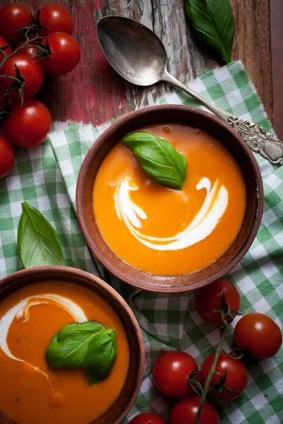 Sopa de tomate Imágenes De Stock Sin Royalties Gratis