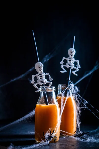 Friska Smoothie Med Halloween Dekorationer — Stockfoto
