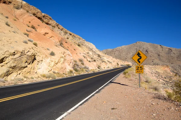 Road towards At the Valley of Fire State Park — Stock Photo, Image