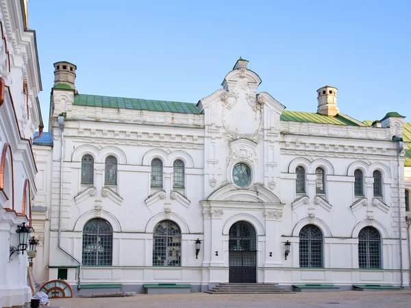 Antigua casa del monasterio blanco en Kiev Pechersk Lavra — Foto de Stock