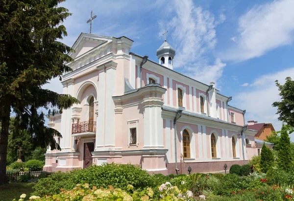 Igreja Católica Romana de Santa Bárbara em Berdychiv, Ucrânia . — Fotografia de Stock