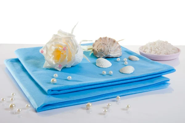 Spa accessories: sheet and sea salt — Stock Photo, Image