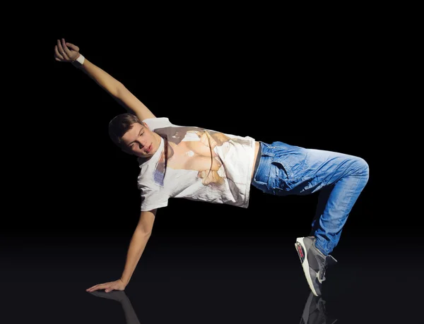 Jeune breakdancer sur le sol — Photo