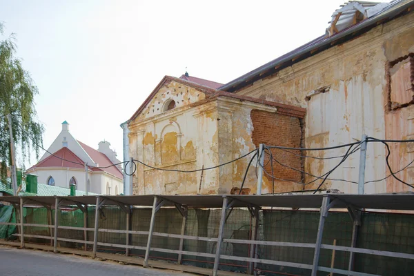 Oude verlaten huis in minsk, Wit-Rusland — Stockfoto