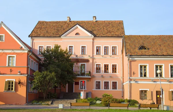 Vecchie case in argine a Minsk, Bielorussia — Foto Stock