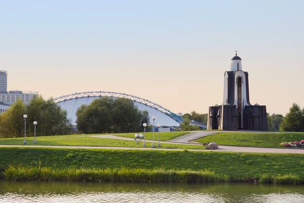 Nemiga Island, gözyaşı, Belarus sol anısına bir anıt — Stok fotoğraf