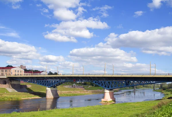 Мост через реку, Гродно, Беларусь — стоковое фото