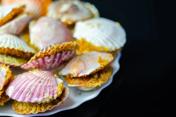 Mini Coquilles Jacques Natural Scallop Shells Filled Patagonian Scallops Thermidor — Stock Photo, Image