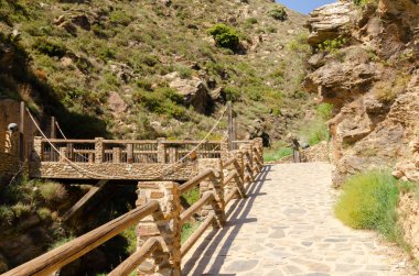 SOPORTUJAR, SPAIN - 16 Mayıs 2022 Soportujar ve komşu köylerin sözlü geleneğine uygun olarak, bu mağara iddia edilen cadılık uygulamalarına tanık oldu.