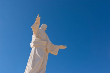 VERA, SPAIN - 25 HAZİRAN 2019 Beyaz heykel projesi belediye başkanı D. Francisco Fernandez Ruiz liderliğinde 17 Temmuz 1949 'da belediye meclisi tarafından yürütüldü.