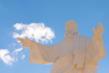 VERA, SPAIN - 25 HAZİRAN 2019 Beyaz heykel projesi belediye başkanı D. Francisco Fernandez Ruiz liderliğinde 17 Temmuz 1949 'da belediye meclisi tarafından yürütüldü.