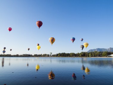 Balon gösterisi