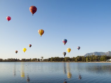 Balon gösterisi