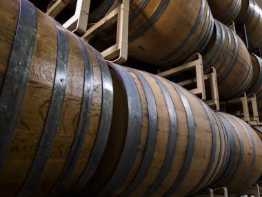 Şarap fıçıları