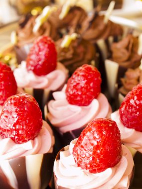 Muhtelif petite parti hamur işleri