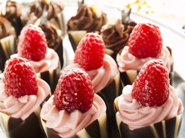 Muhtelif petite parti hamur işleri