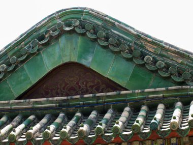 Yeşil kiremit çatı