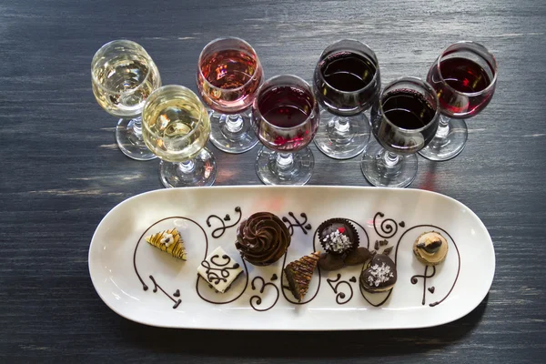 Wine and Chocolates — Stock Photo, Image