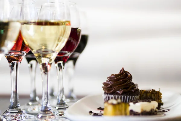 Wijn en chocolade — Stockfoto