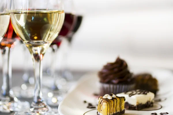 Vino y Chocolates — Foto de Stock