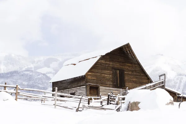 Vecchio fienile — Foto Stock