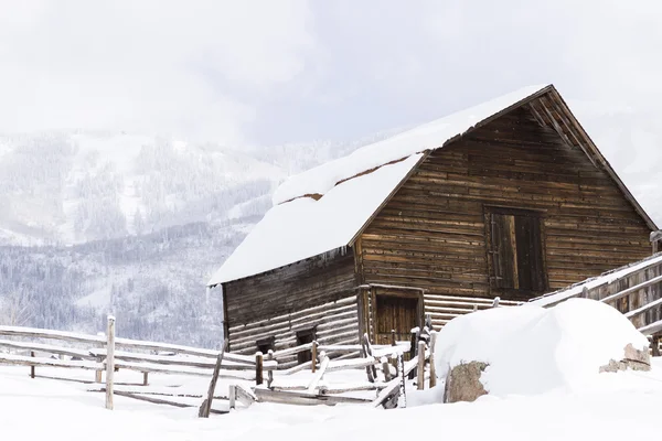 Old barn — Stock Photo, Image