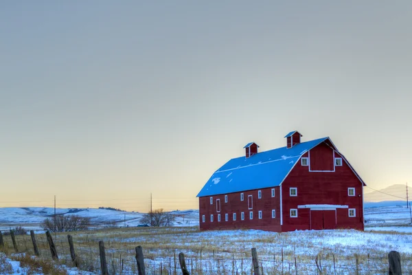 Red barn — Stock Photo, Image