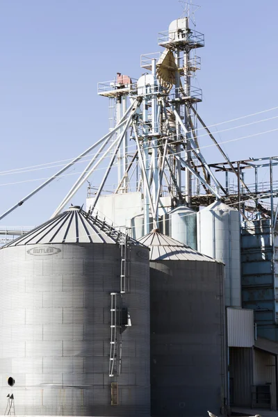 Silos de alimentação — Fotografia de Stock