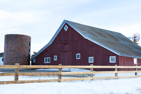 Ancienne grange rouge — Photo