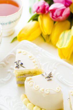 beyaz çikolata bal lavanta kek