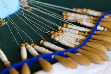 bos begraafplaats met kapel