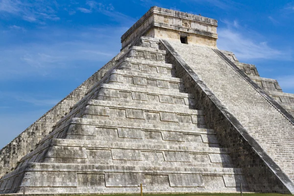 Mayan pyramid — Stock Photo, Image