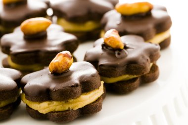 siyah arka plan üzerine izole nar