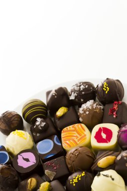 siyah arka plan üzerine izole nar