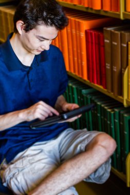 Üniversite öğrencisi.