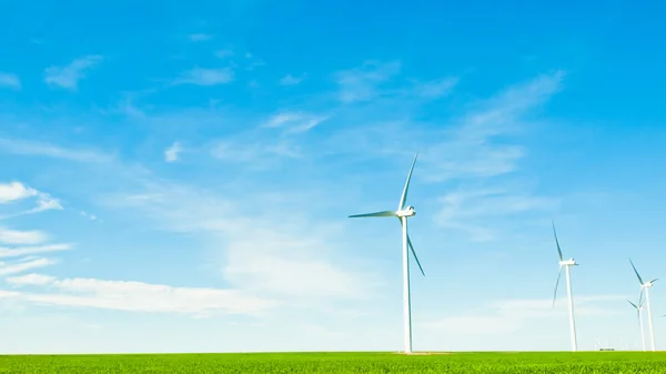 Wind turbines farm — Stock Photo, Image