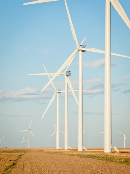 Wind turbines farm — Stock Photo, Image