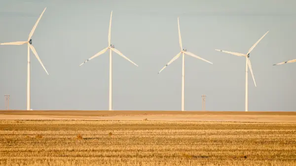 Wind turbines farm — Stock Photo, Image