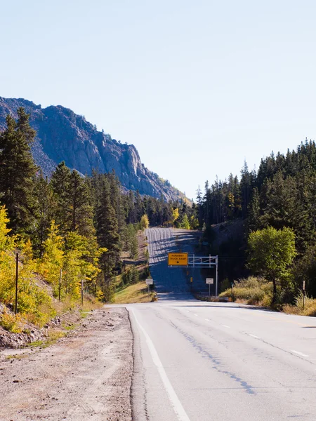 Autumn on the road — Stock Photo, Image